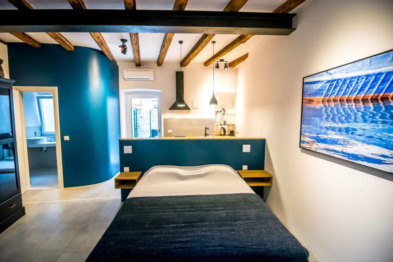 Studio Bluestone Rovinj Extérieur photo